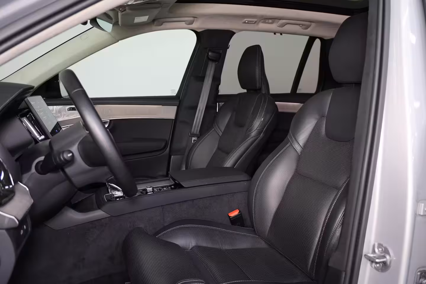Volvo XC90 T8 Recharge AWD Ultra Dark - Luchtvering - Panorama/schuifdak - IntelliSafe Assist & Surro