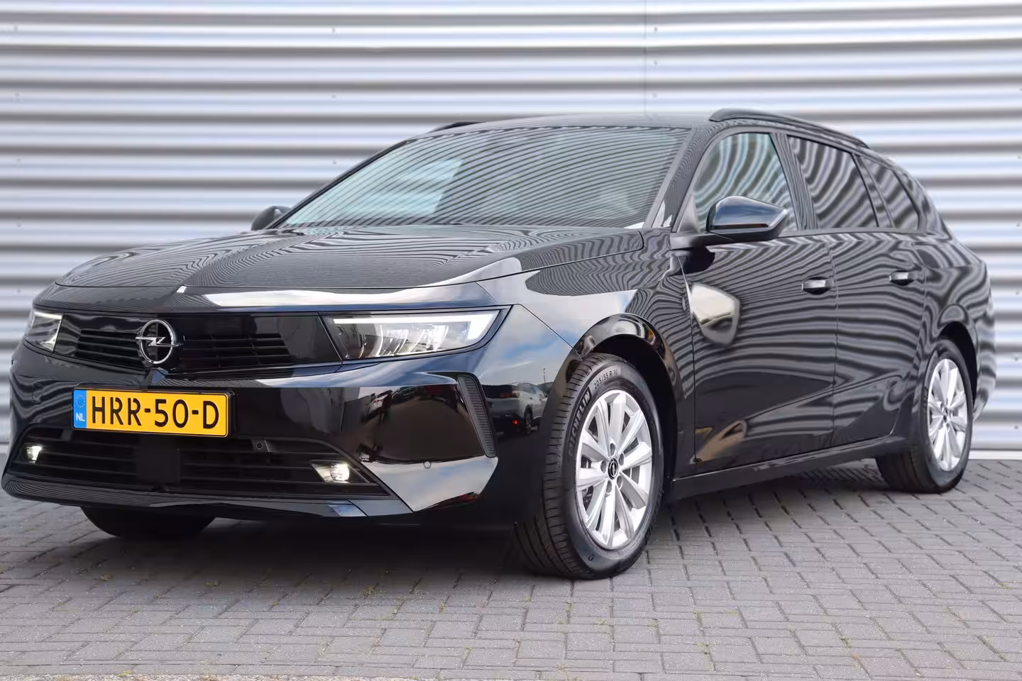 Opel Astra Sports Tourer 1.2 TURBO 110PK BUSINESS EDITION / NAVI / CLIMA / LED / PDC / AGR / 16" LMV / CAMERA / KEY