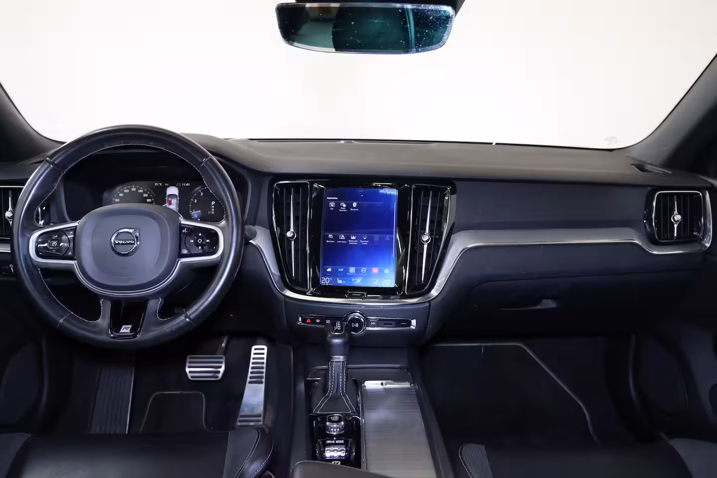 Volvo S60 T4 R-Design - Panorama/schuifdak - Parkeercamera achter - Verwarmde voorstoelen & achterba