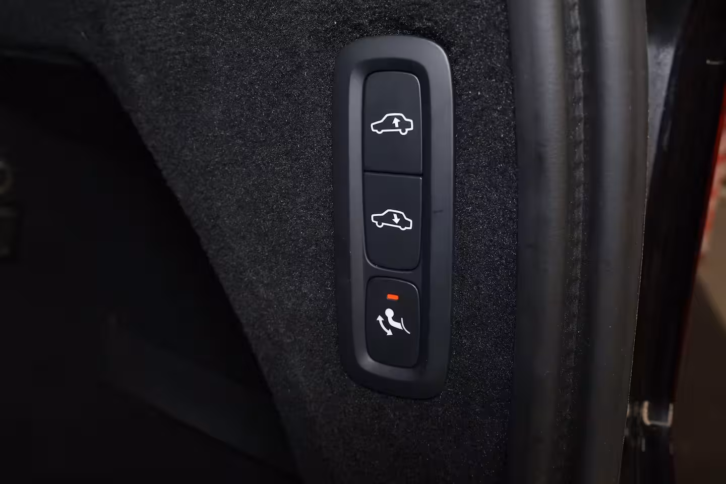 Volvo XC90 T8 Recharge AWD Ultra Dark - Luchtvering - Panorama/schuifdak - IntelliSafe Assist & Surro