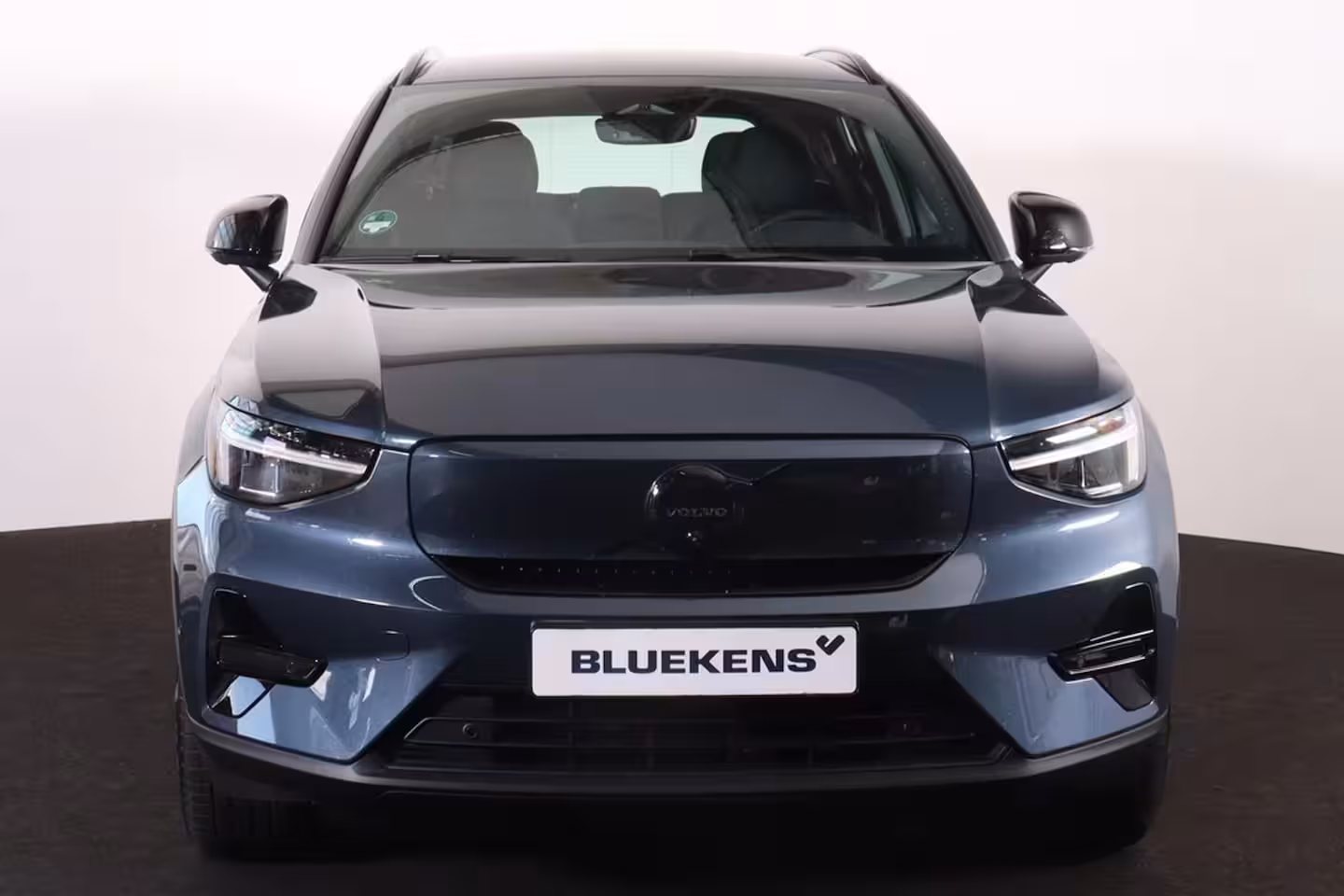 Volvo EX40 Single Motor Extended Range Plus Black Ed. 82 kWh - IntelliSafe Assist & Surround - 360º C