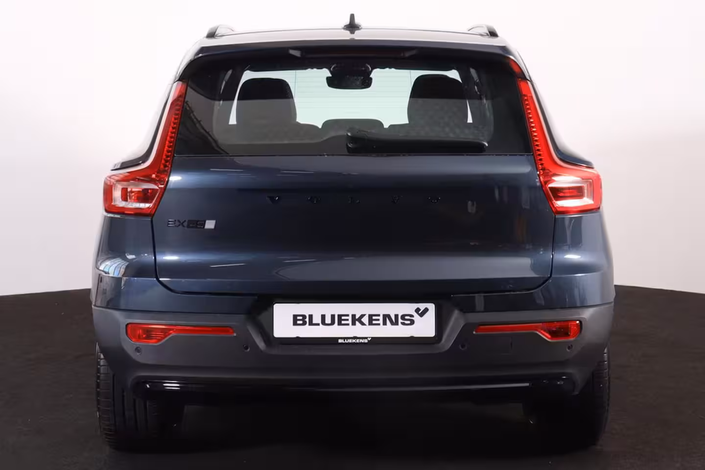 Volvo EX40 Single Motor Extended Range Plus Black Ed. 82 kWh - IntelliSafe Assist & Surround - 360º C