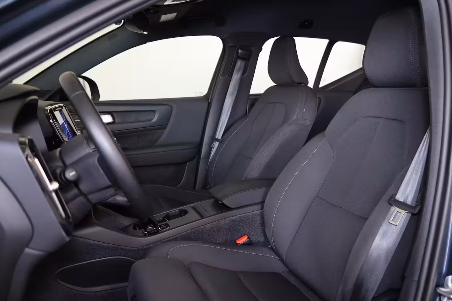 Volvo EX40 Single Motor Extended Range Plus Black Ed. 82 kWh - IntelliSafe Assist & Surround - 360º C