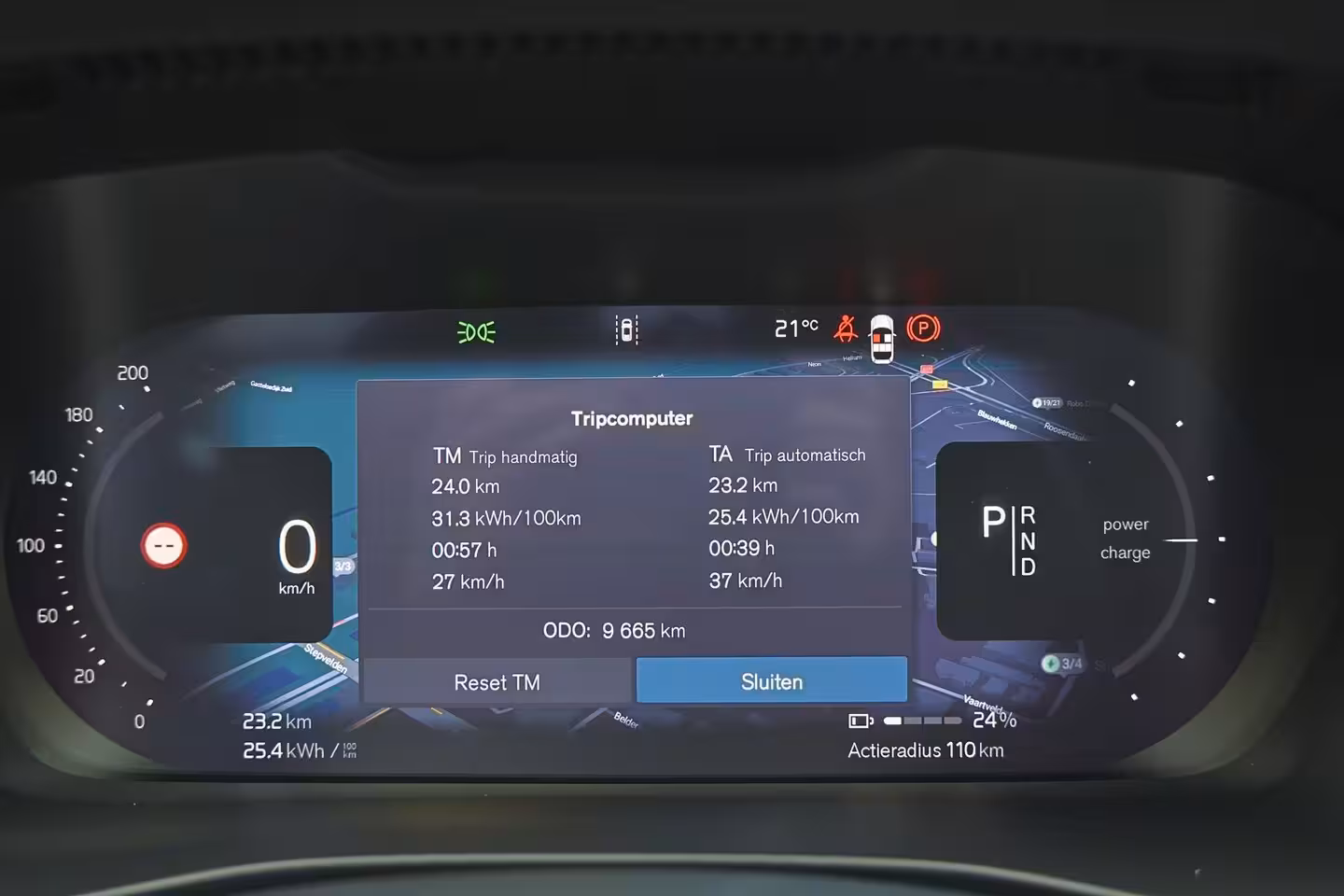 Volvo EC40 Performance Ultra Black Edition 82 kWh - Panoramadak - IntelliSafe Assist & Surround - 360