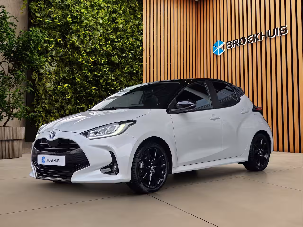 Toyota Yaris 1.5 Hybrid Comfort Automaat | Camera | Stoelverwarming | Cruise Control | Keyless