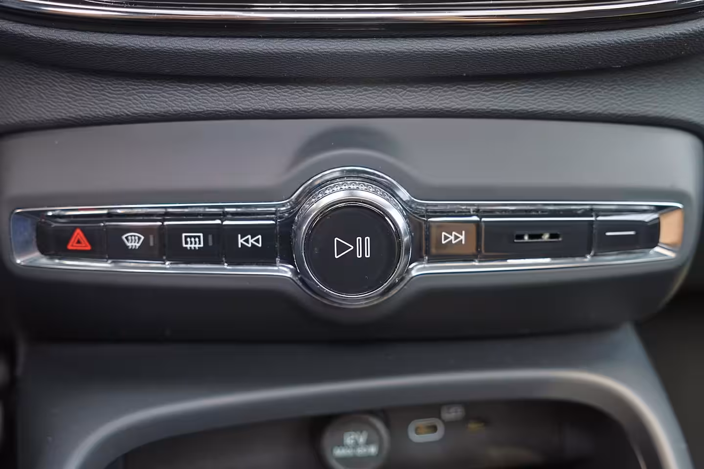 Volvo EC40 Performance Ultra Black Edition 82 kWh - IntelliSafe Assist & Surround - Harman/Kardon aud