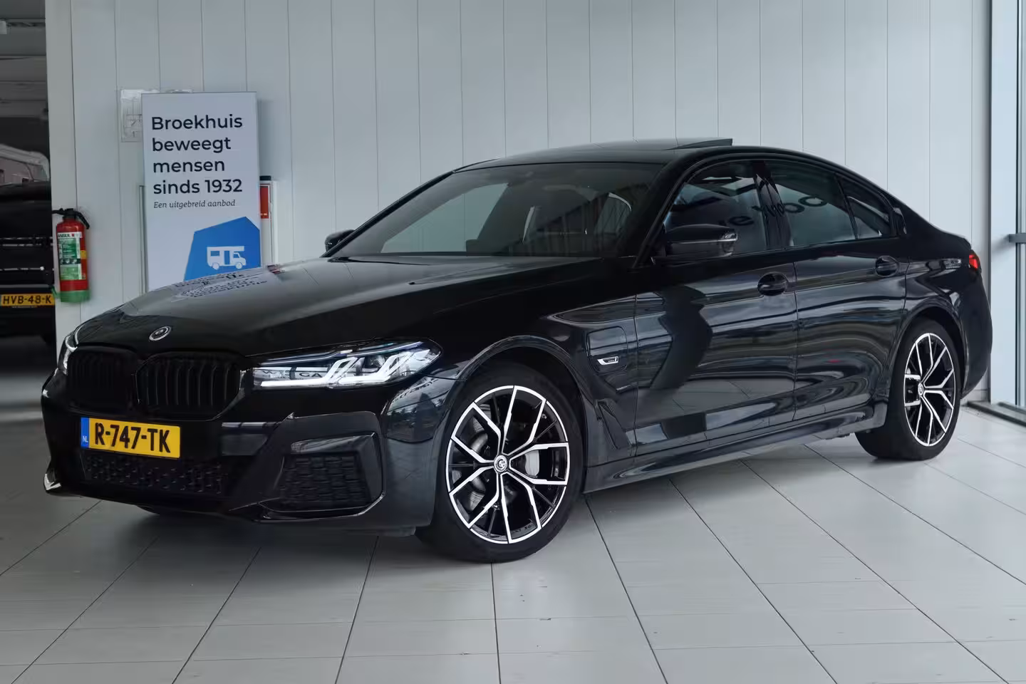 BMW 5-serie 530e M-Sport Business Edition Plus | SoH 92% | Laser | Head-up | Schuifdak | Memory | Came