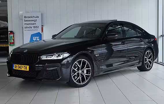 BMW 5-serie 530e M-Sport Business Edition Plus | SoH 92% | Laser | Head-up | Schuifdak | Memory | Came