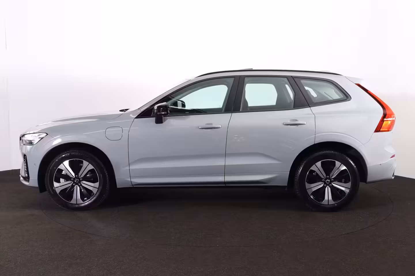 Volvo XC60 T6 Recharge AWD Plus Dark - Panorama/schuifdak - IntelliSafe Assist & Surround - 360º Came
