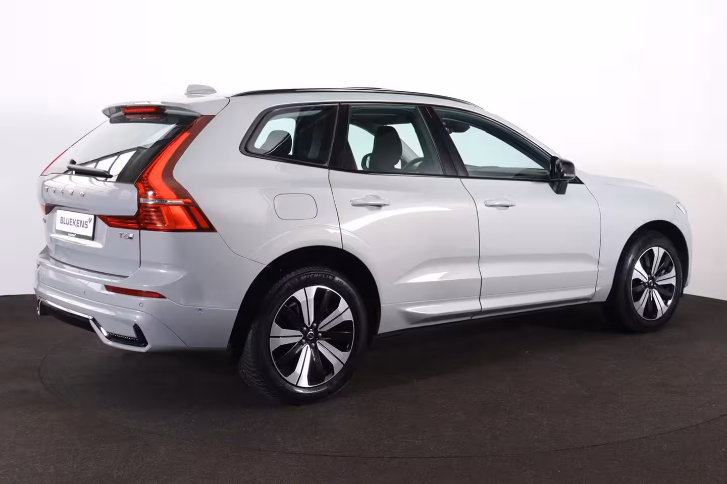 Volvo XC60 T6 Recharge AWD Plus Dark - Panorama/schuifdak - IntelliSafe Assist & Surround - 360º Came