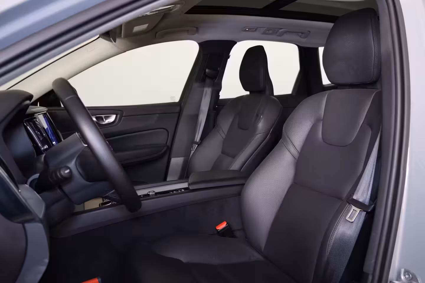 Volvo XC60 T6 Recharge AWD Plus Dark - Panorama/schuifdak - IntelliSafe Assist & Surround - 360º Came