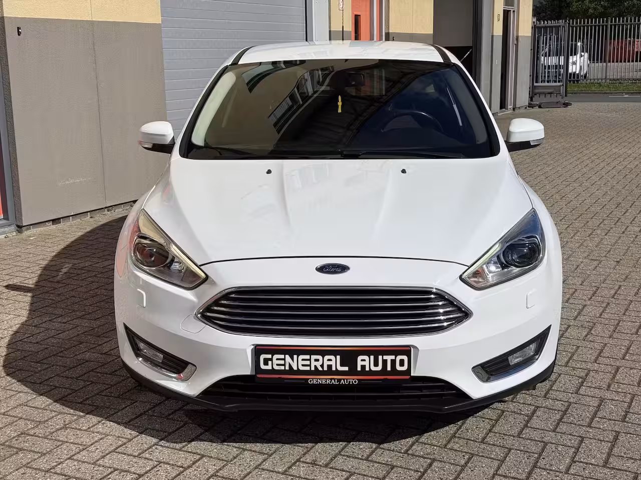Ford Focus Hatchback 1.0 Titanium, Automaat, Trekhaak,