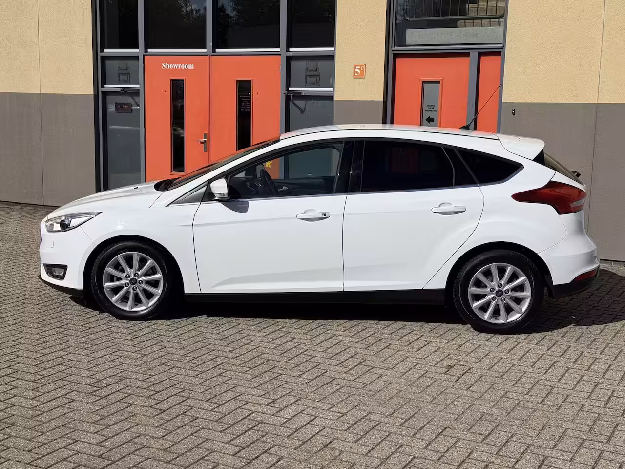 Ford Focus Hatchback 1.0 Titanium, Automaat, Trekhaak,