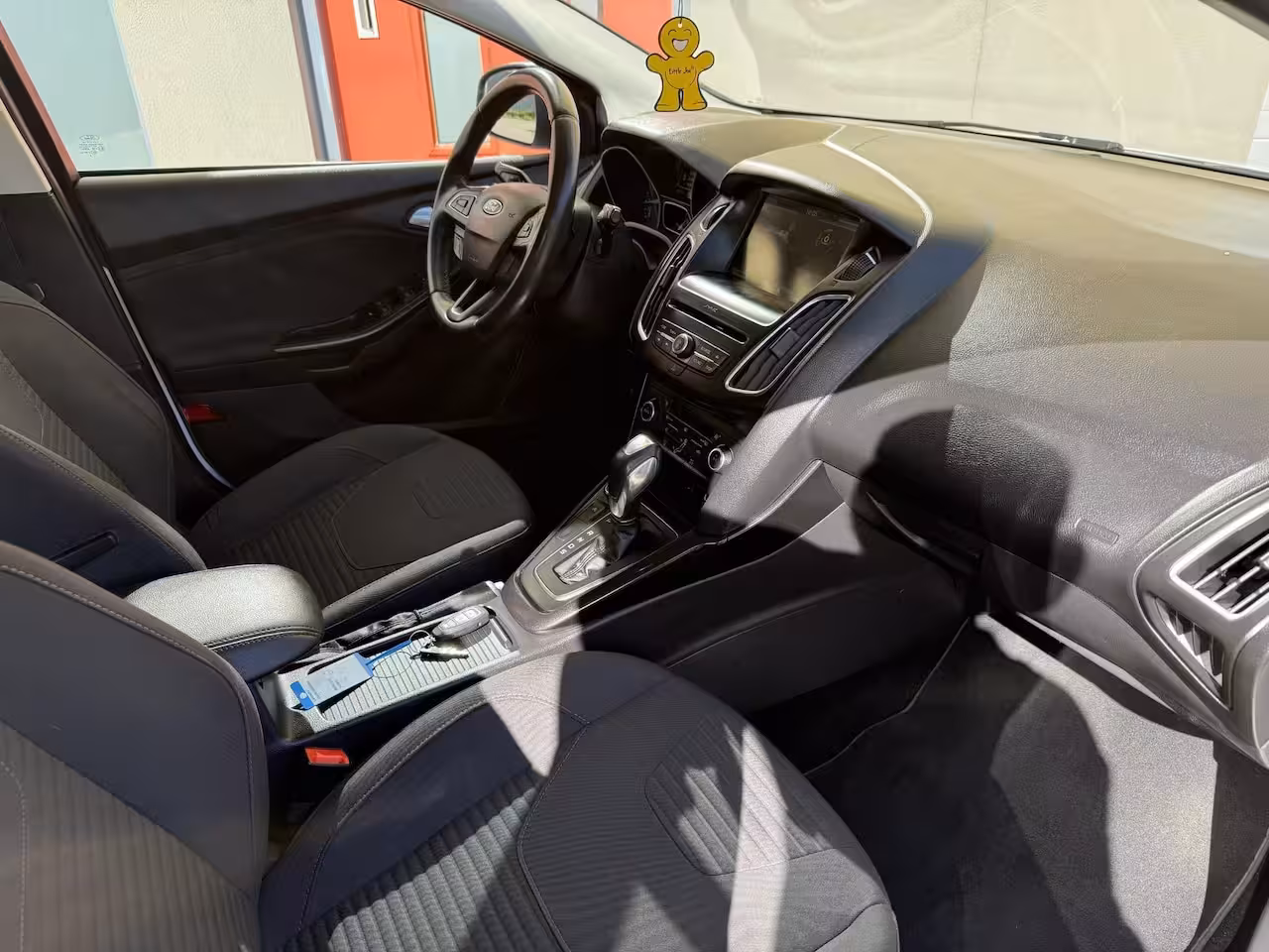 Ford Focus Hatchback 1.0 Titanium, Automaat, Trekhaak,