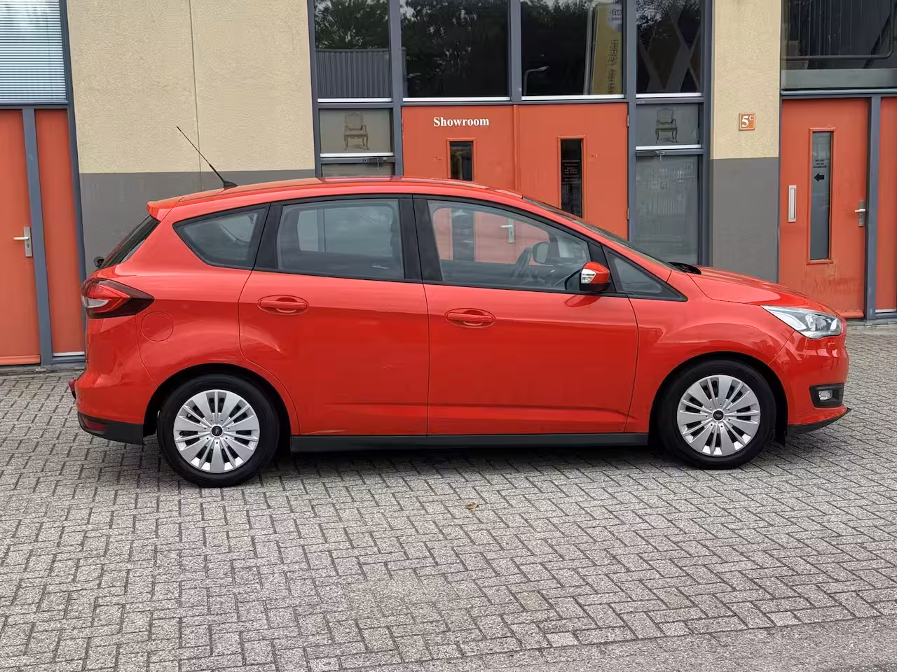 Ford C-Max 1.0 Titanium, Navi, Trekhaak, Nieuwe Distributieri