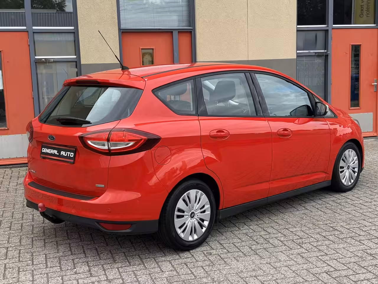 Ford C-Max 1.0 Titanium, Navi, Trekhaak, Nieuwe Distributieri