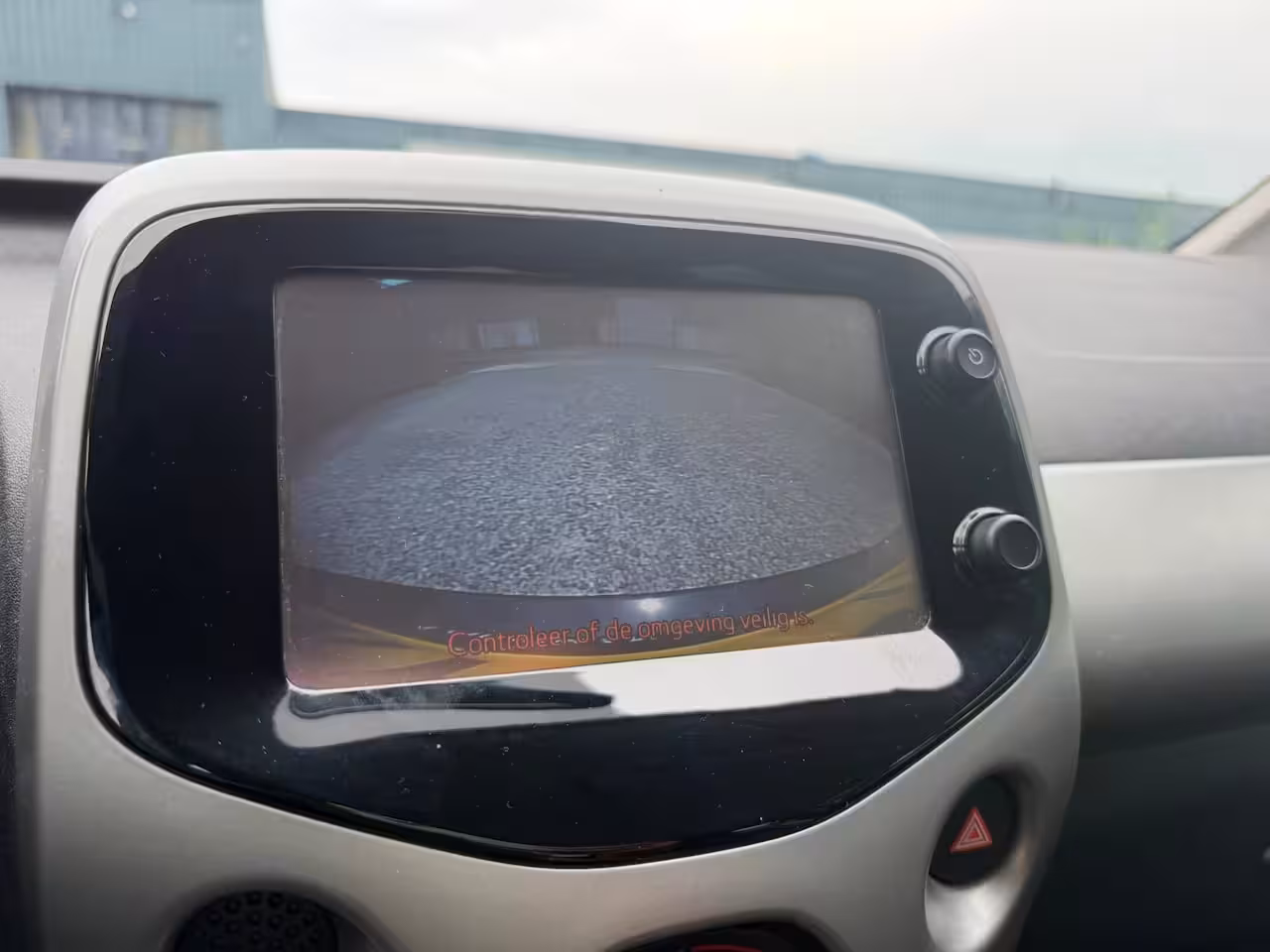 Toyota Aygo 1.0 VVT-i x-play Grootscherm Airco Camera NAP 1 jaar APK