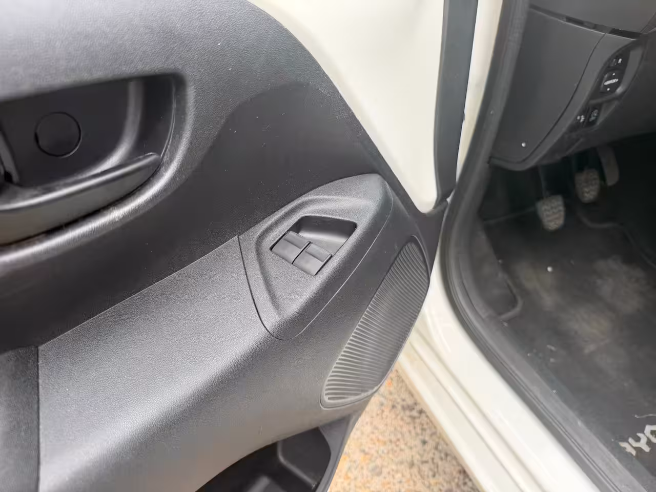 Toyota Aygo 1.0 VVT-i x-play Grootscherm Airco Camera NAP 1 jaar APK