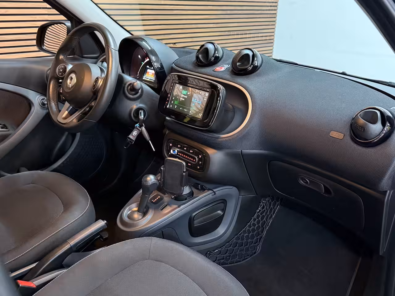 Smart Forfour 1.0 Passion | Automaat | Carplay | Cruise Control | LED | Bicolor | Camera | Lichtmetalen