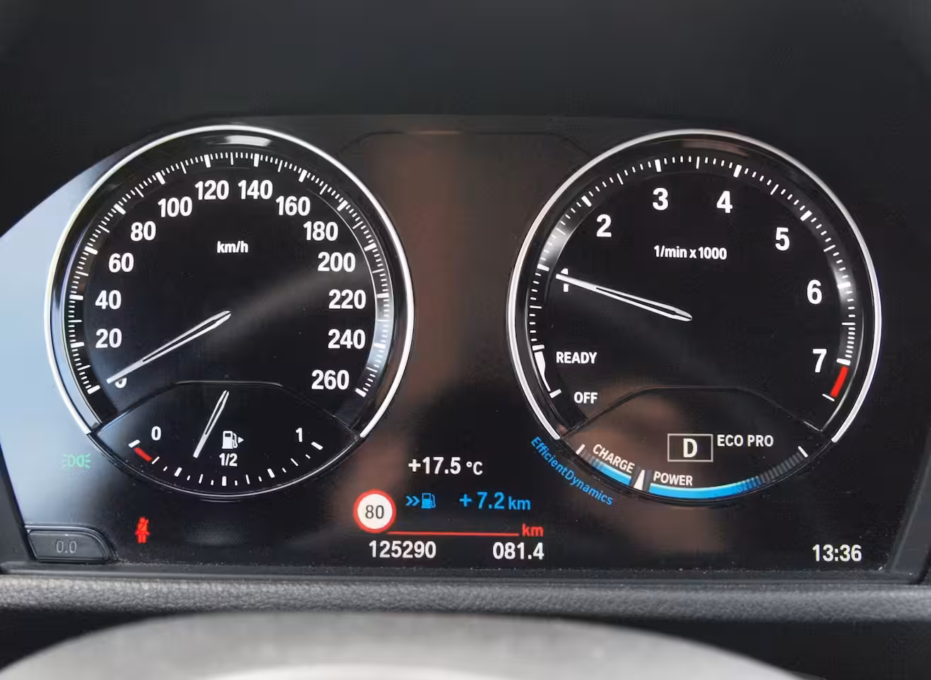 BMW X2 sDrive18i High Executive | M-pakket | Camera | Head-Up Display | Navi | Afneembare Trekhaa