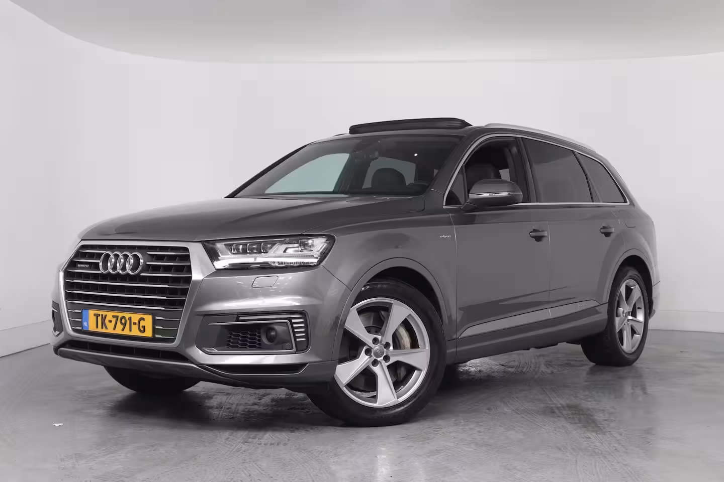 Audi Q7 3.0 TDI e-tron quattro Sport | Elek Trekhaak | SOH 100% | Elektrisch Panoramadak | Nachtzi