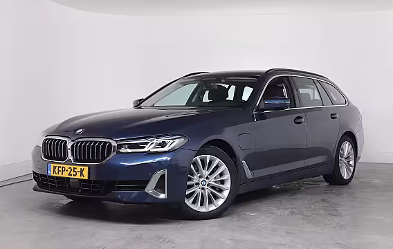 BMW 5-serie Touring 530e xDrive High Executive | Dealer Onderhouden | Elektr Stoel + Mem | Stoelventilatie | T