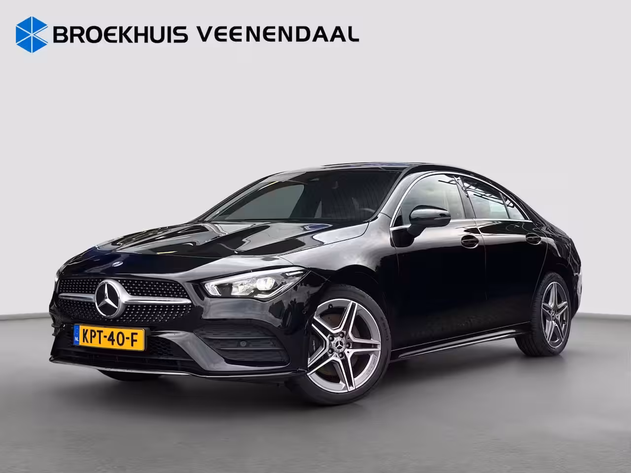 Mercedes-Benz CLA-Klasse 250 e AMG Line | Trekhaak | Camera | Cruise Control | Sfeer Verlichting |