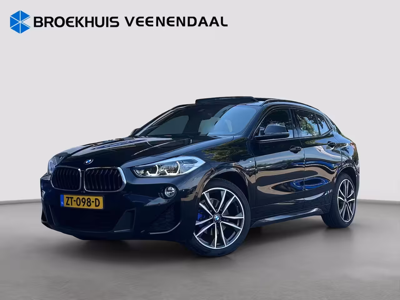 BMW X2 sDrive18i M-Sport | Pano | HUD | Trekhaak | Cruise Control | Achteruitrijcamera | Elektris