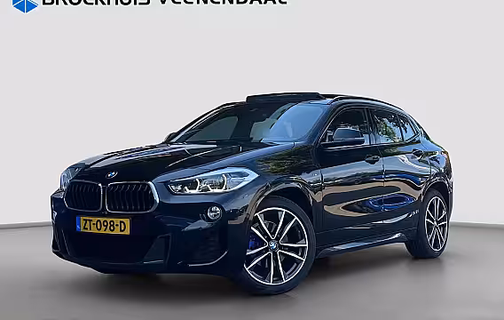 BMW X2 sDrive18i M-Sport | Pano | HUD | Trekhaak | Cruise Control | Achteruitrijcamera | Elektris