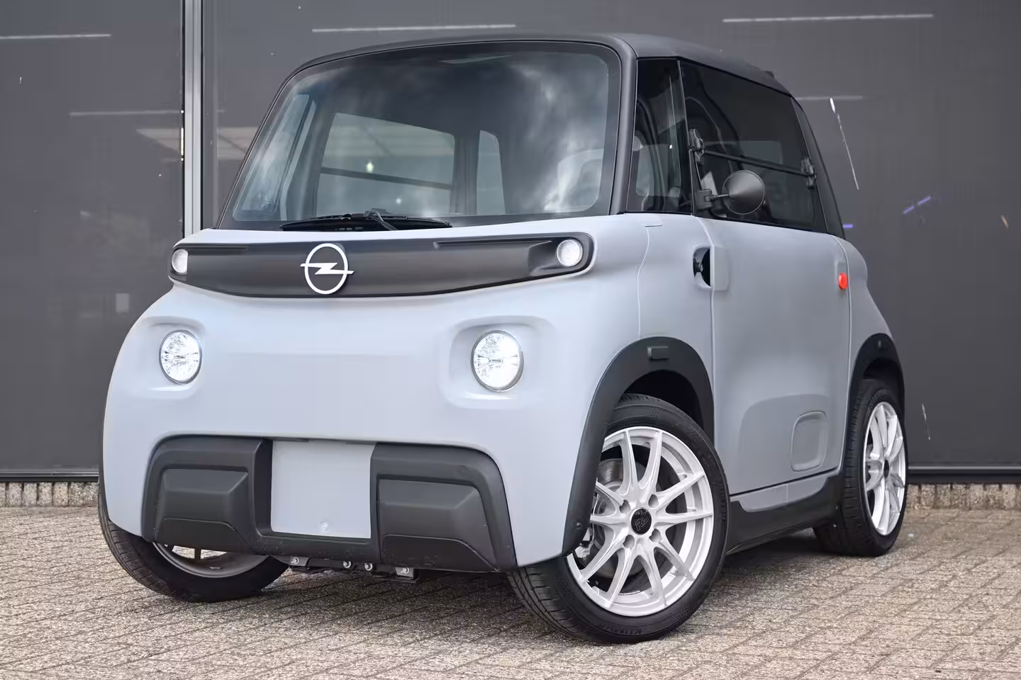 Opel Rocks-e Brommobiel Tekno Direct Leverbaar | 15"LMV | Spoiler | Panoramadak | Full-LED |