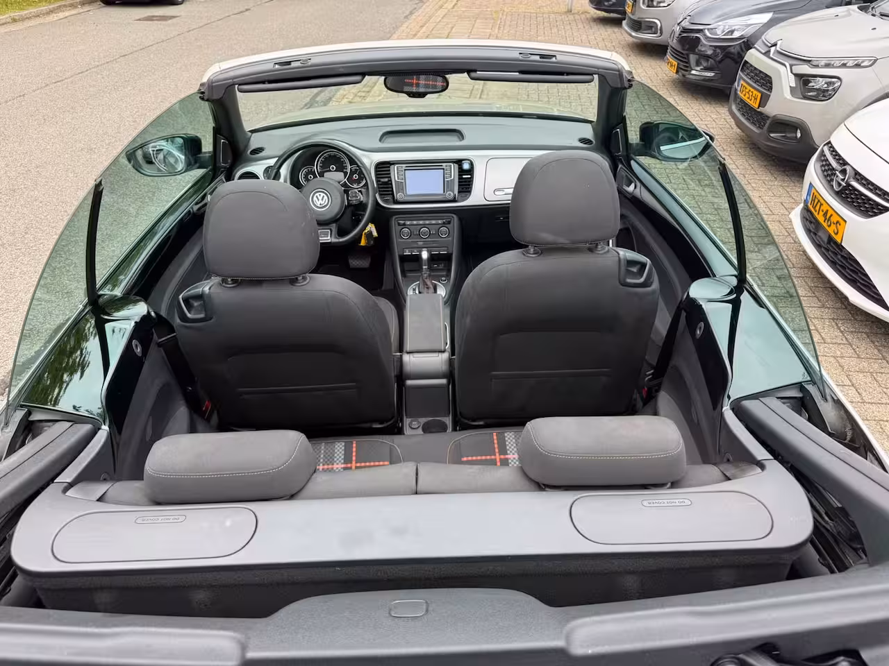 Volkswagen Beetle Cabriolet 1.4 TSI Sport BlueMotion, Automaat, Airco, fender Audio
