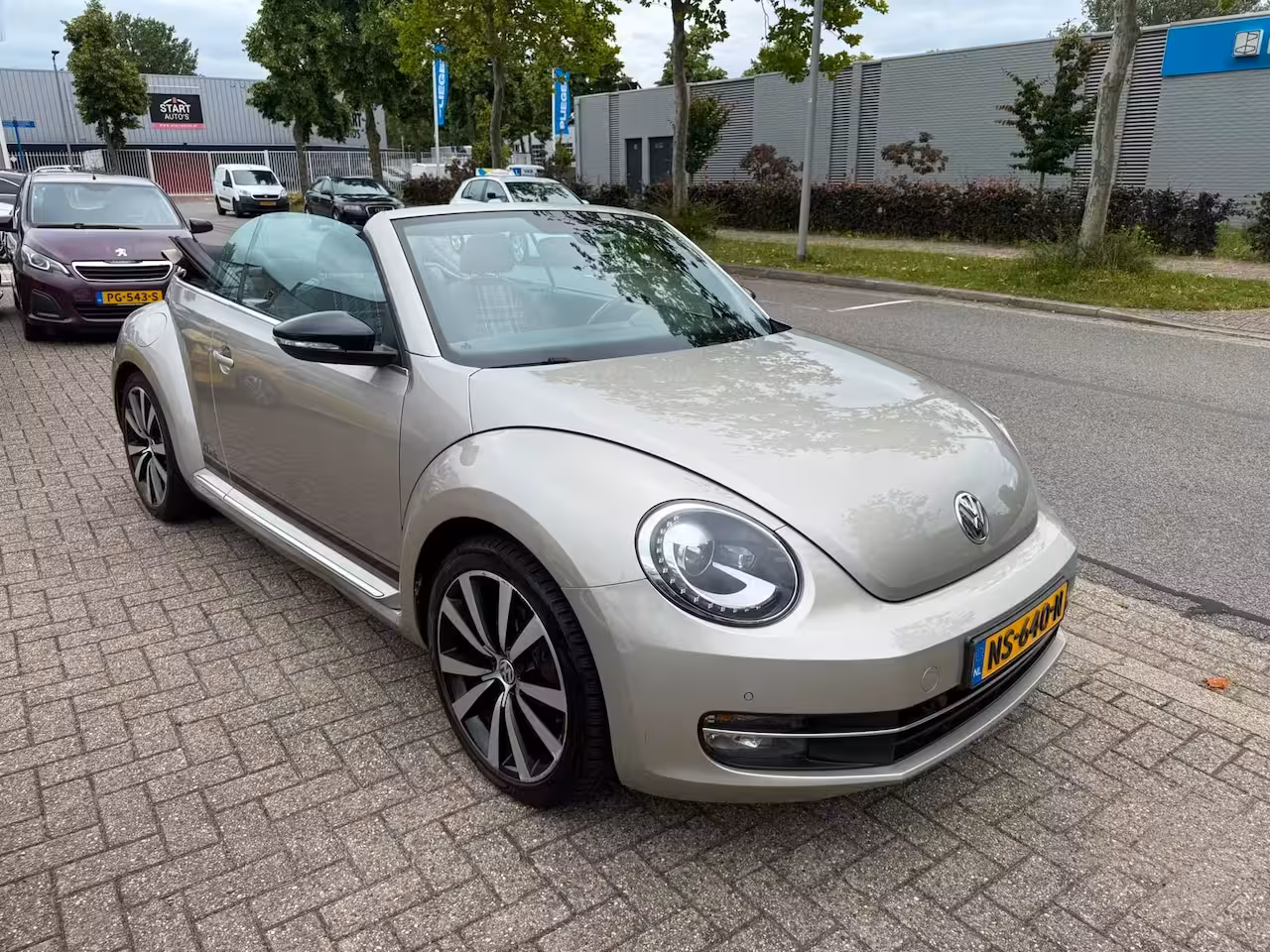 Volkswagen Beetle Cabriolet 1.4 TSI Sport BlueMotion, Automaat, Airco, fender Audio
