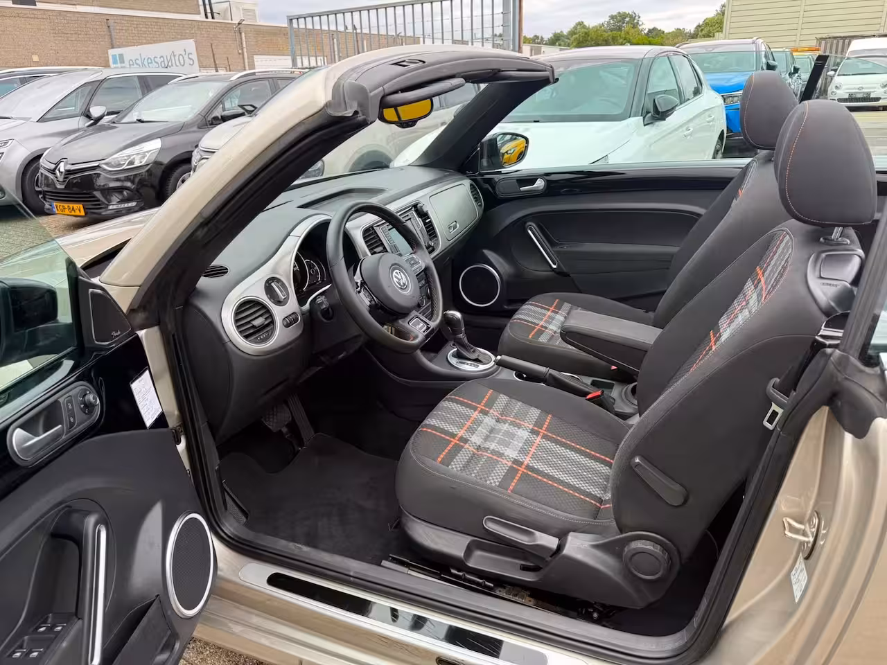 Volkswagen Beetle Cabriolet 1.4 TSI Sport BlueMotion, Automaat, Airco, fender Audio