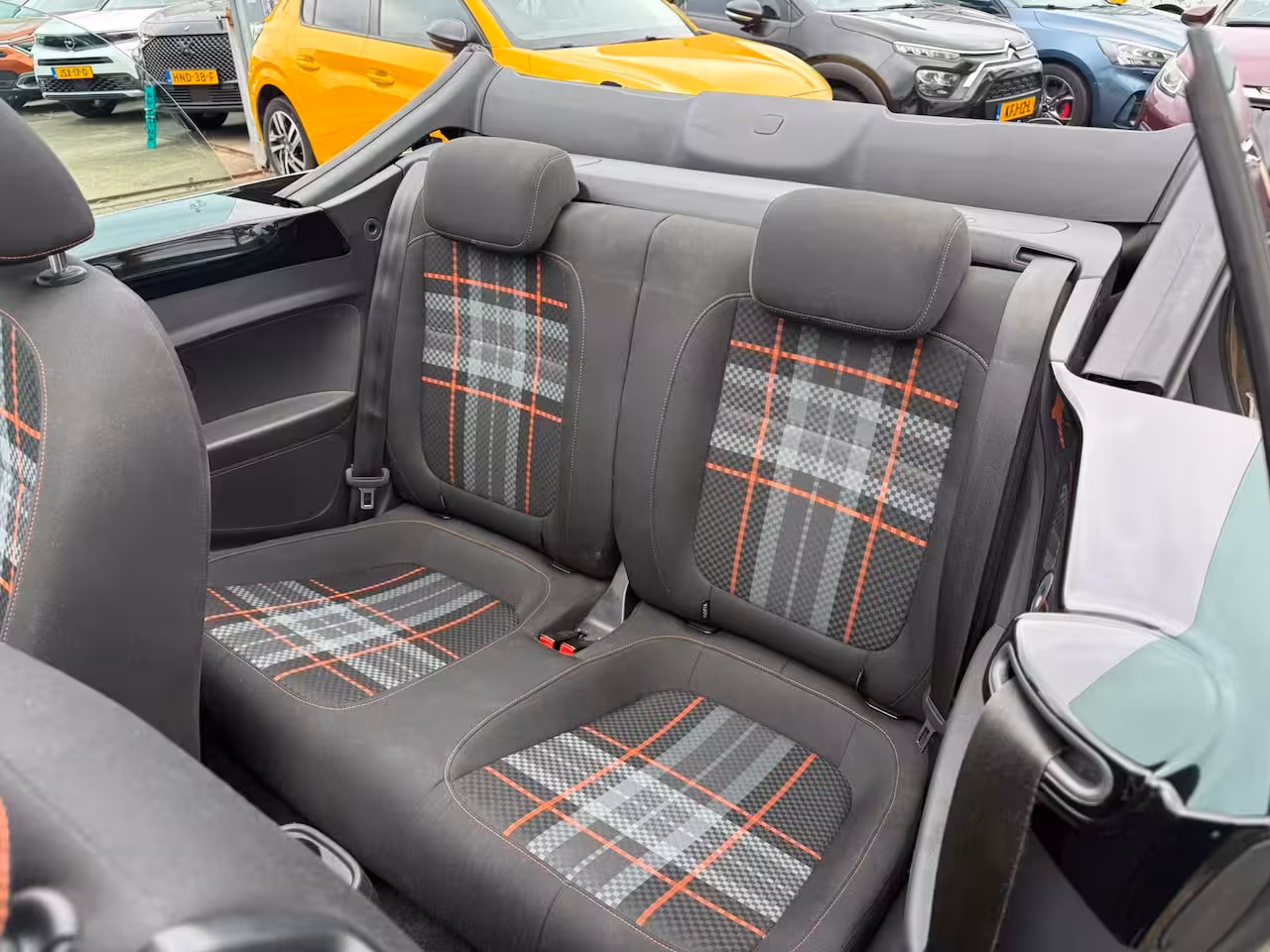 Volkswagen Beetle Cabriolet 1.4 TSI Sport BlueMotion, Automaat, Airco, fender Audio