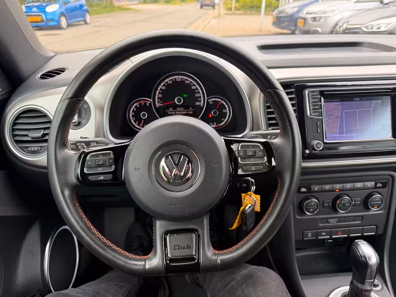 Volkswagen Beetle Cabriolet 1.4 TSI Sport BlueMotion, Automaat, Airco, fender Audio