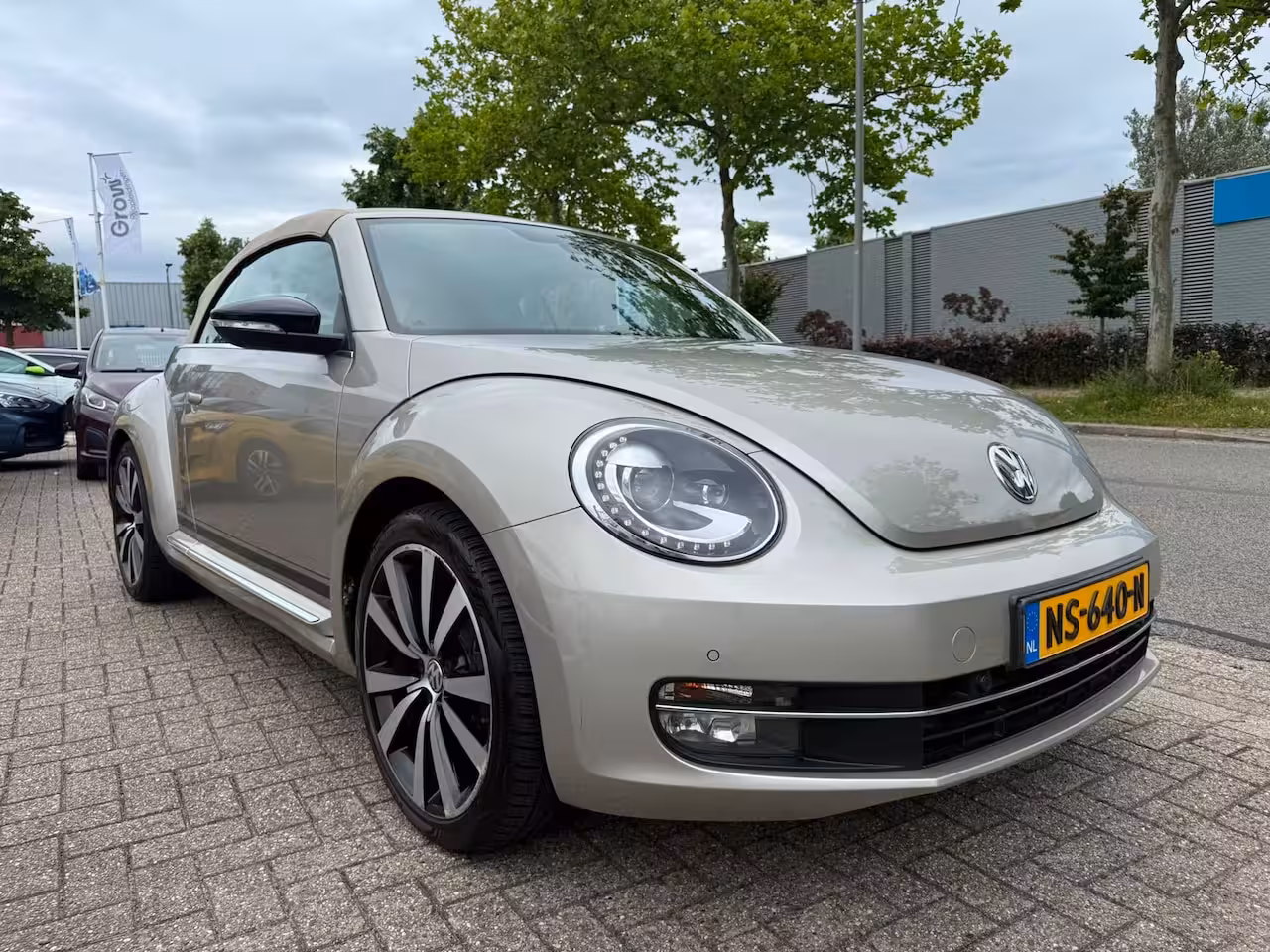 Volkswagen Beetle Cabriolet 1.4 TSI Sport BlueMotion, Automaat, Airco, fender Audio