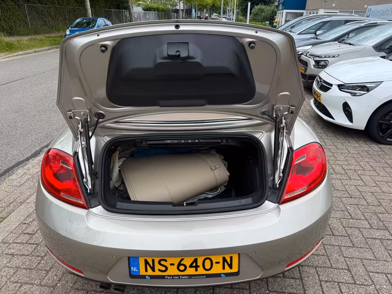 Volkswagen Beetle Cabriolet 1.4 TSI Sport BlueMotion, Automaat, Airco, fender Audio