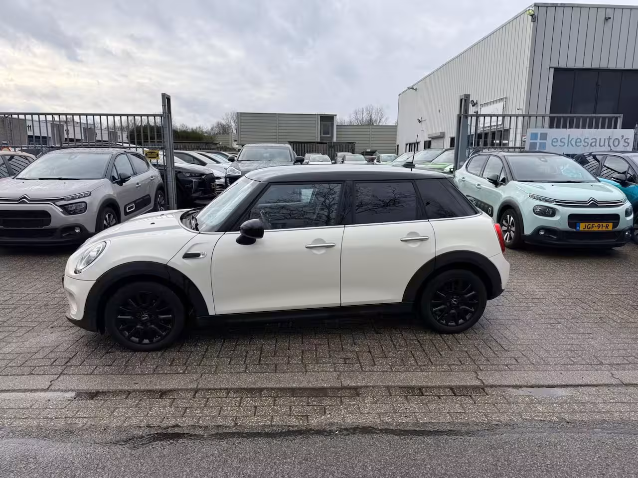 Mini Cooper 1.5 Pepper, Navi, Airco, INC BTW