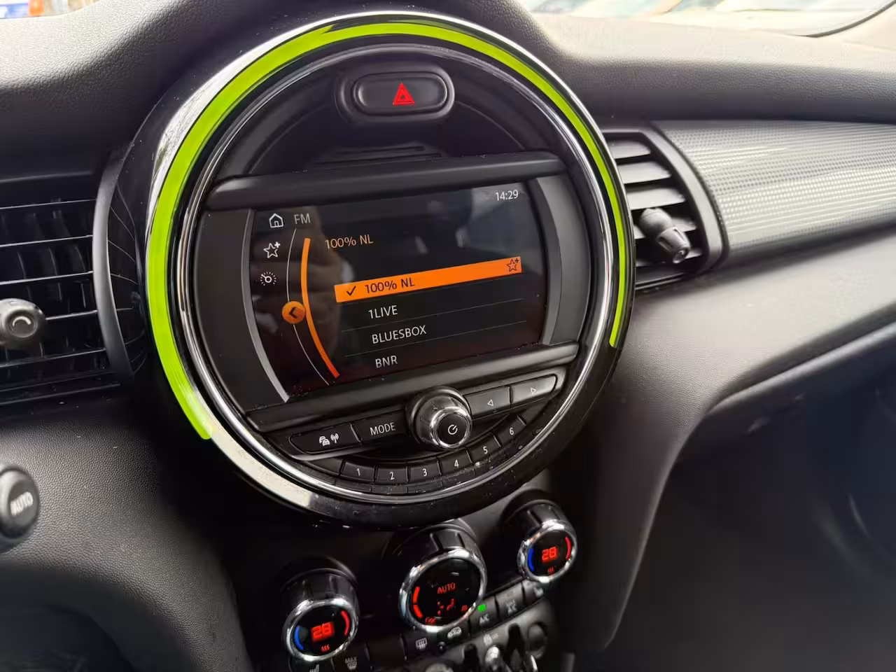 Mini Cooper 1.5 Pepper, Navi, Airco, INC BTW
