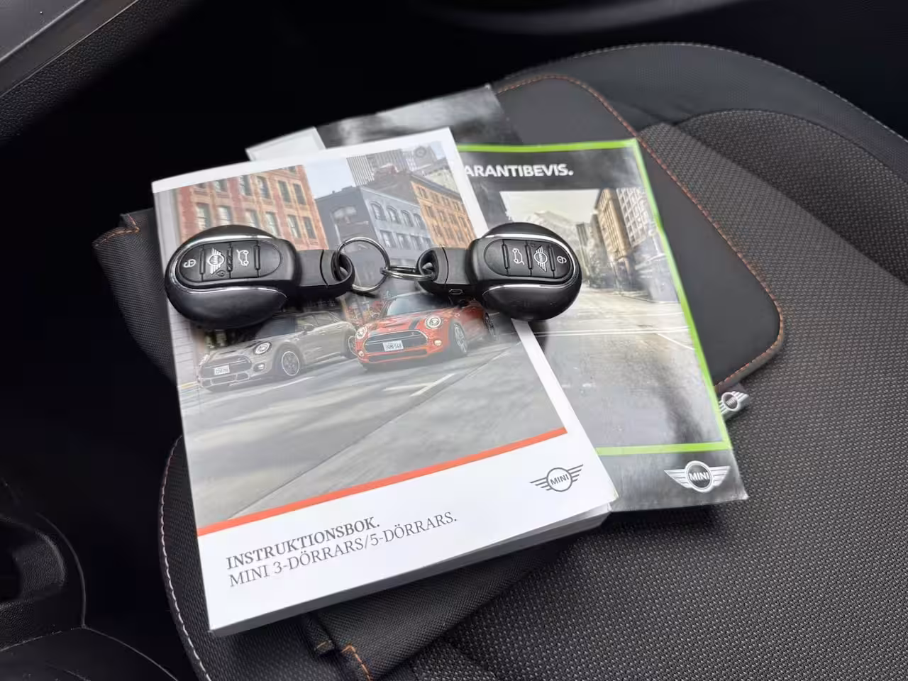 Mini Cooper 1.5 Pepper, Navi, Airco, INC BTW