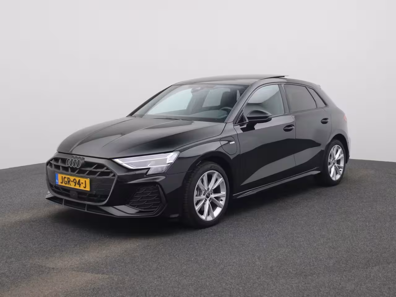 Audi A3 Sportback 40 TFSI e S edition 204 PK| Orgineel Nederlands | 1e Eigenaar | Panoramadak | Achteruitrij