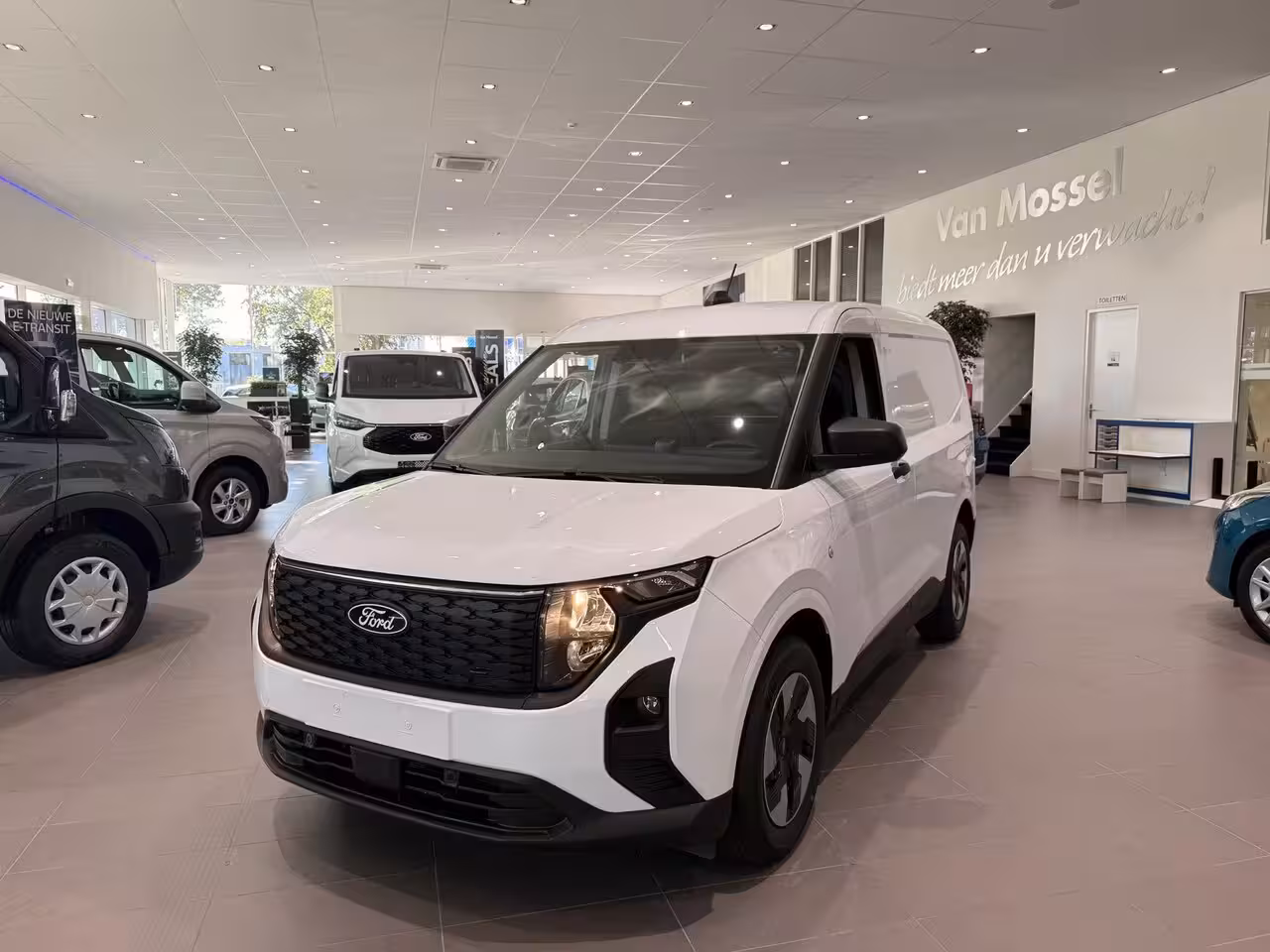 Ford E-Transit Cour. Trend 44 kWh 5680 korting | Carplay | Climatecontrole | Cruisecontrole
