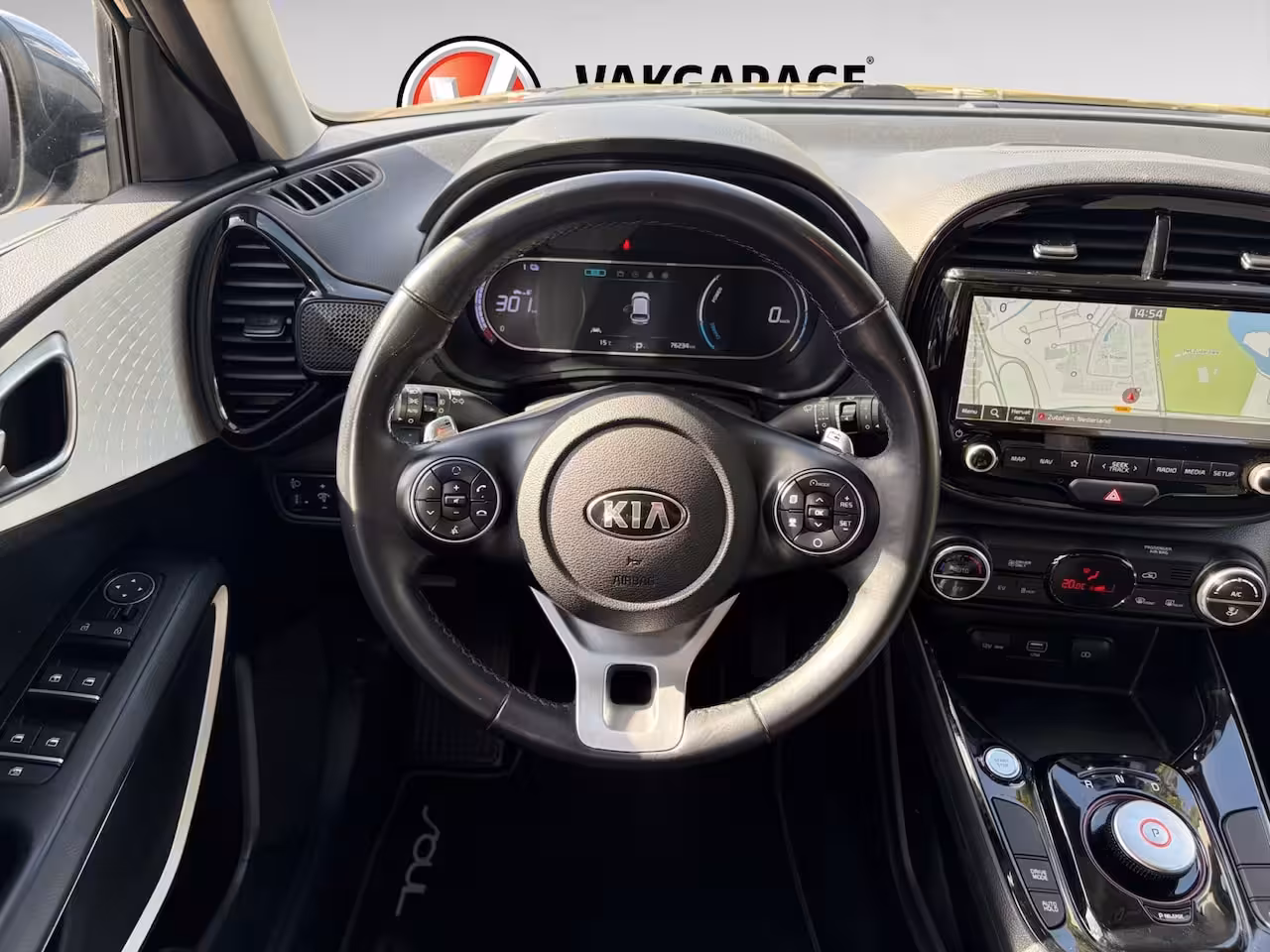 Kia e-Soul DynamicLine 39.2 kWh | Automaat | Clima | Cruise | Camera | Navi | PDC Voor & Achter | Ori