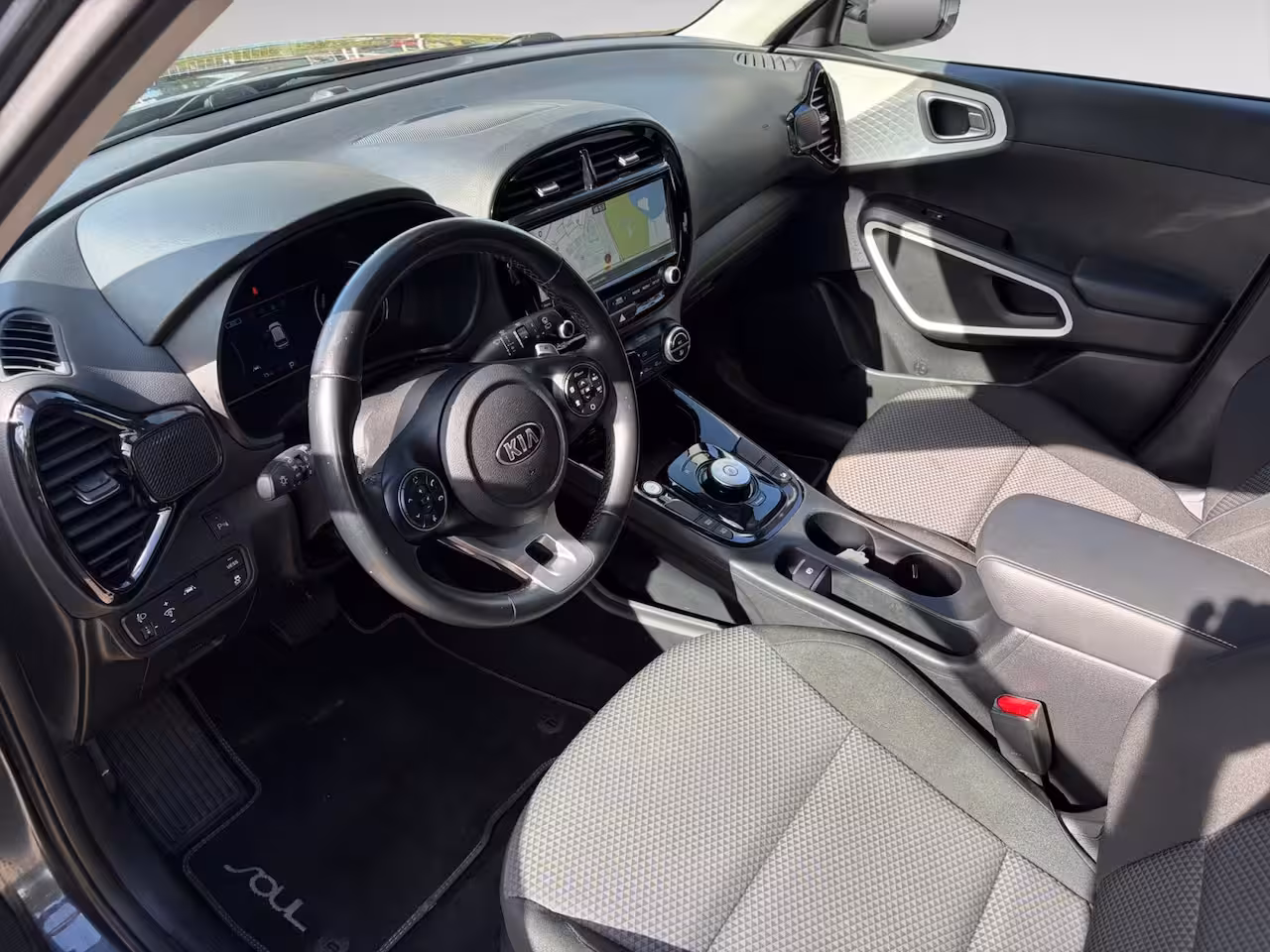 Kia e-Soul DynamicLine 39.2 kWh | Automaat | Clima | Cruise | Camera | Navi | PDC Voor & Achter | Ori