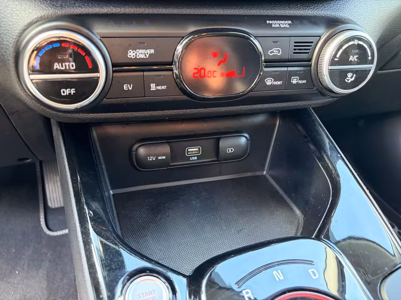 Kia e-Soul DynamicLine 39.2 kWh | Automaat | Clima | Cruise | Camera | Navi | PDC Voor & Achter | Ori