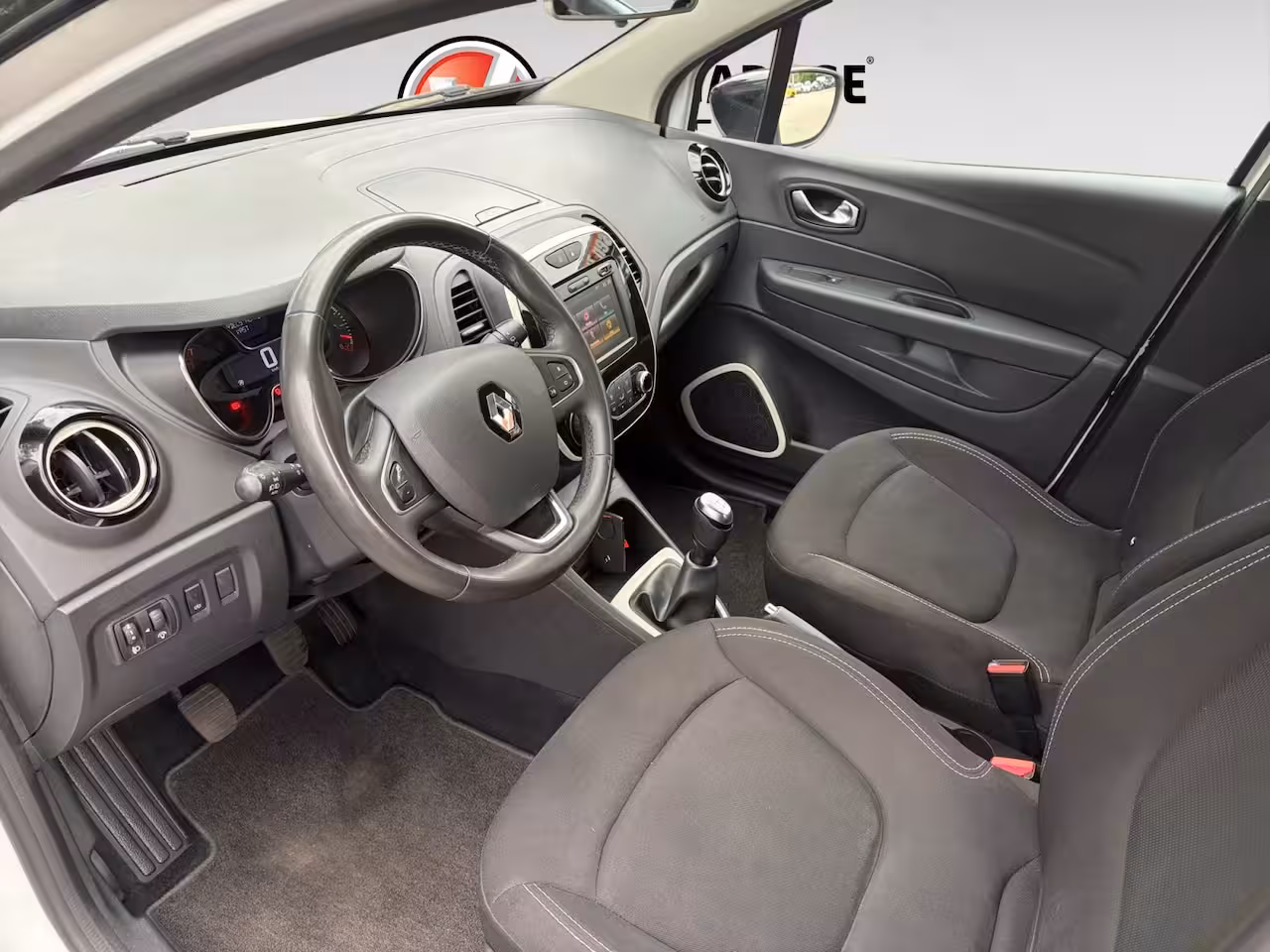 Renault Captur 0.9 TCe Intens | Clima | Cruise | Navi | PDC Achterzijde | Stoelverwarming | IsoFix | Appl