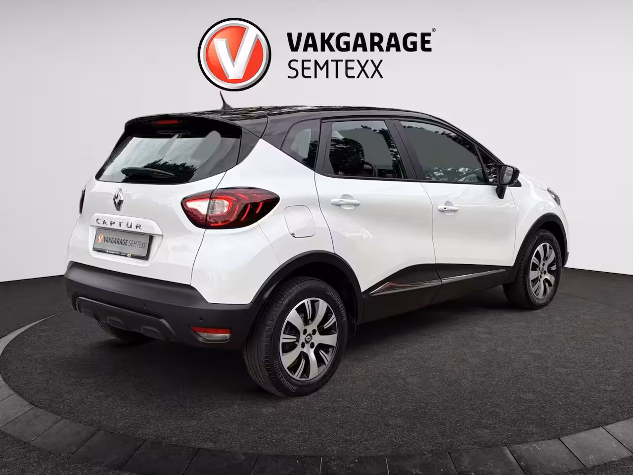 Renault Captur 0.9 TCe Intens | Clima | Cruise | Navi | PDC Achterzijde | Stoelverwarming | IsoFix | Appl