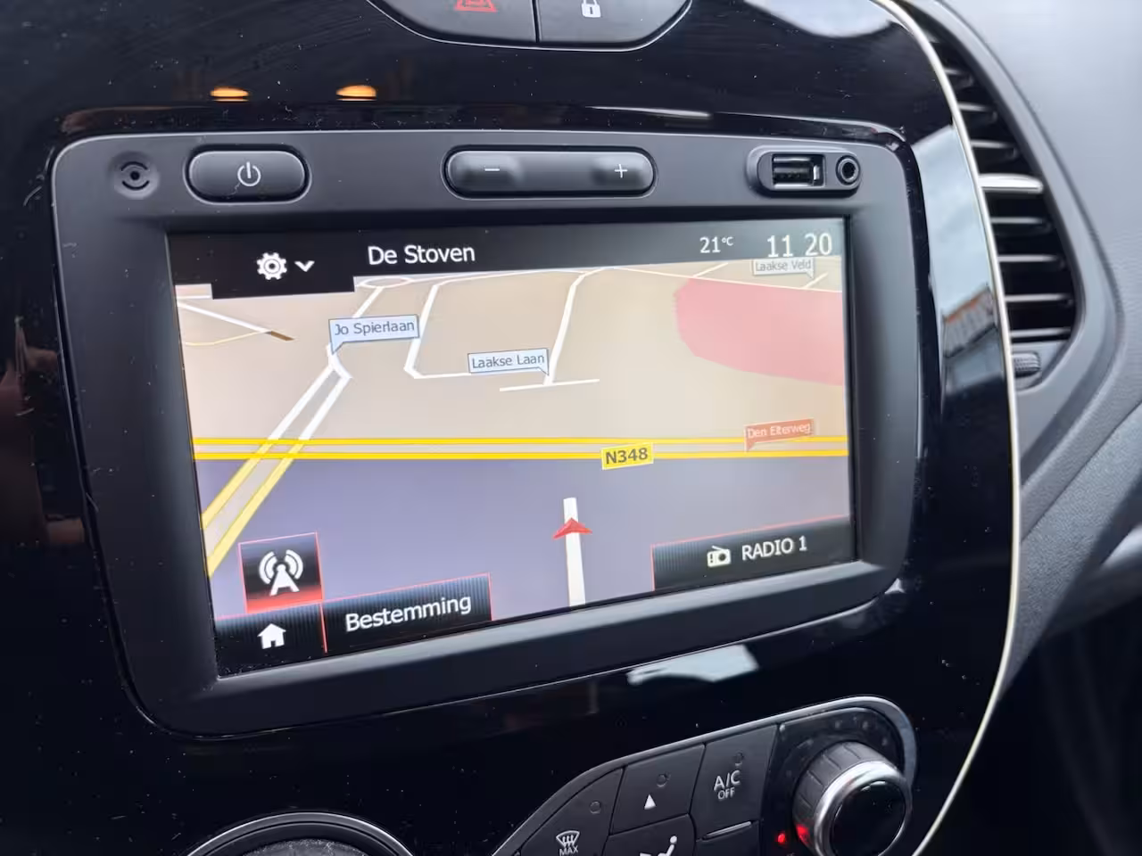 Renault Captur 0.9 TCe Intens | Clima | Cruise | Navi | PDC Achterzijde | Stoelverwarming | IsoFix | Appl