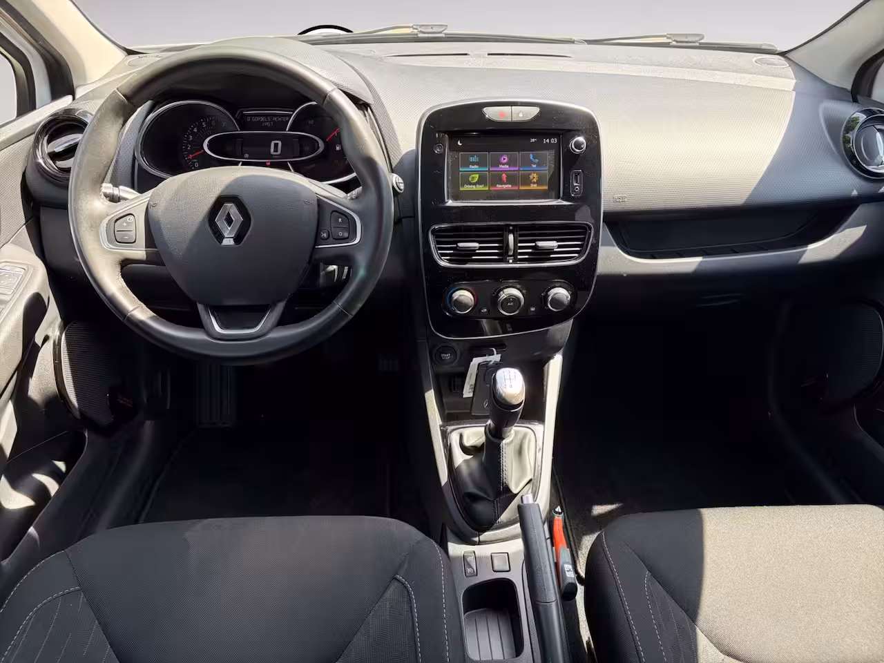 Renault Clio Estate 0.9 TCe Limited | Orig. NL Auto | 2de Eigenaar | Airco | Cruise | Dakrails | Navi | PDC Ac