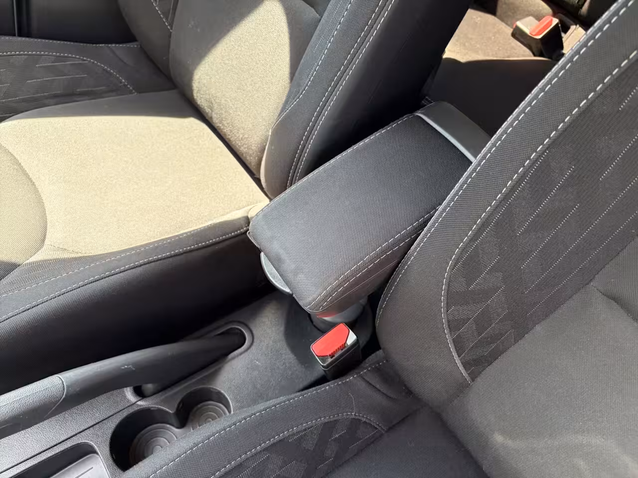 Renault Clio Estate 0.9 TCe Limited | Orig. NL Auto | 2de Eigenaar | Airco | Cruise | Dakrails | Navi | PDC Ac